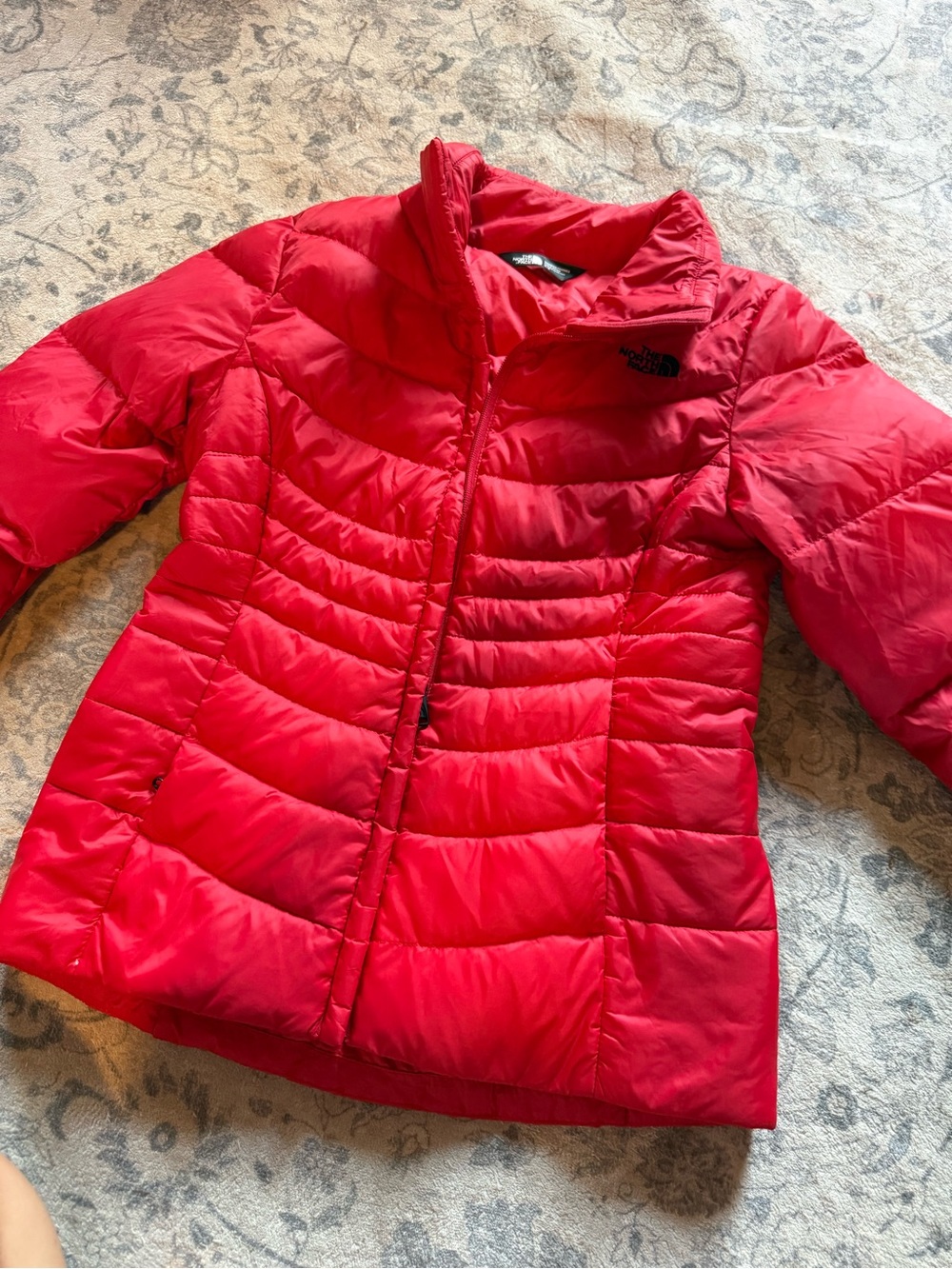 Women’s small red north face puffer jacket